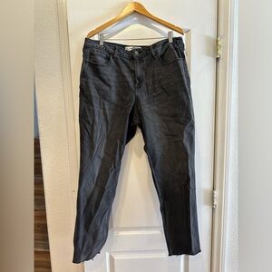 Hollister Curvy High-Rise Mom Jean